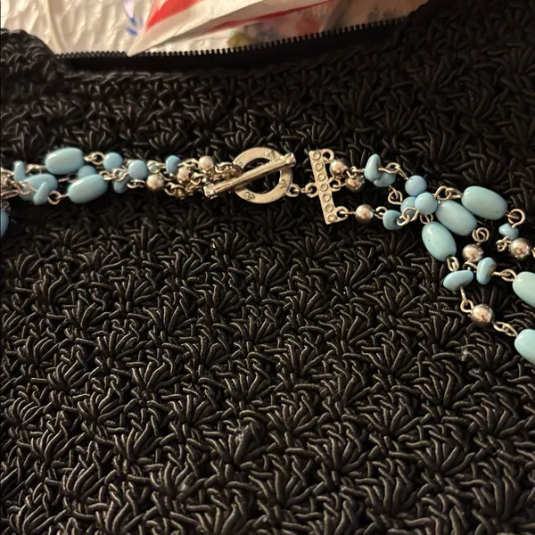 Elegant Blue Beaded Necklace - Image 2