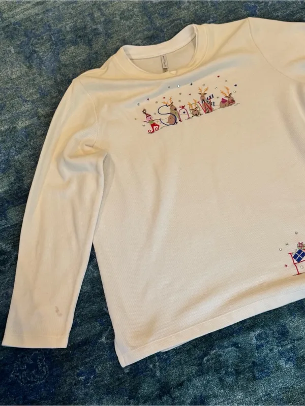 White Stag L Christmas Holiday Top Embroidered Reindeer Rhinestone Bells Snow - Image 6