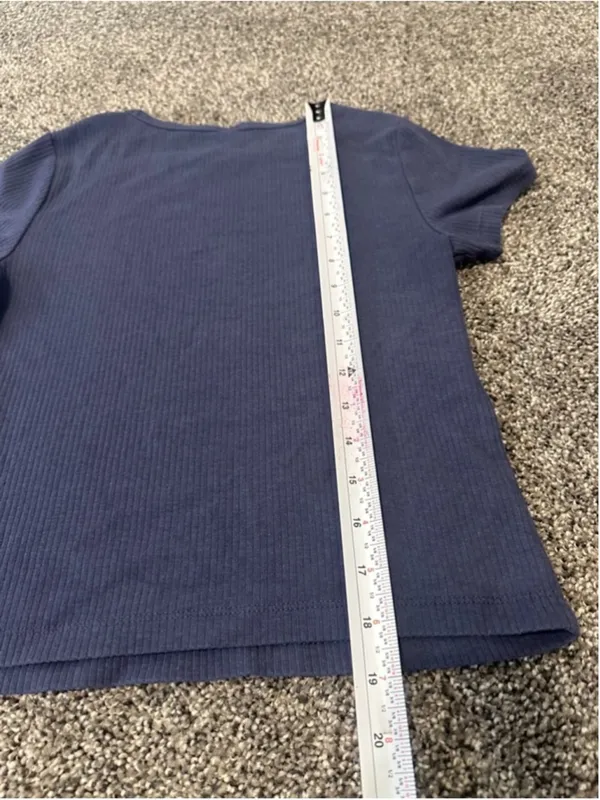 Old Navy Women's XS Navy Blue Short Sleeve T-Shirt - Image 5