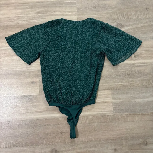 Abercrombie & Fitch Green Short Sleeve Bodysuit Blouse Women Small - Image 4