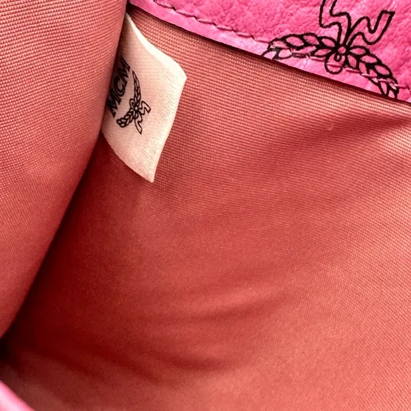 MCM
Visetos Envelope Clutch Pink - Image 9