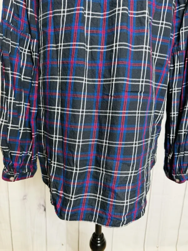 Ann Taylor Loft Plaid Tunic Blouse Women's Sz M V-Neck Black Blue Red - Image 9