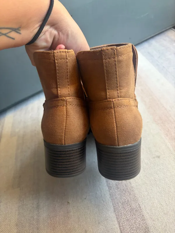 Tan suede ankle boots - Image 7