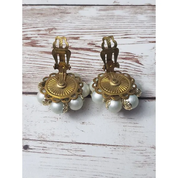 Vintage Clip On Earrings - Pretty Faux Pearl Cluster with Gold Tone Detail 1" - Image 8