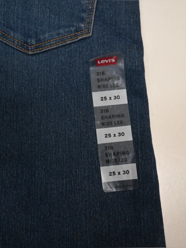 Levi's Women's 318 Shaping Wide Leg Jean NEW 25X30 - Image 8