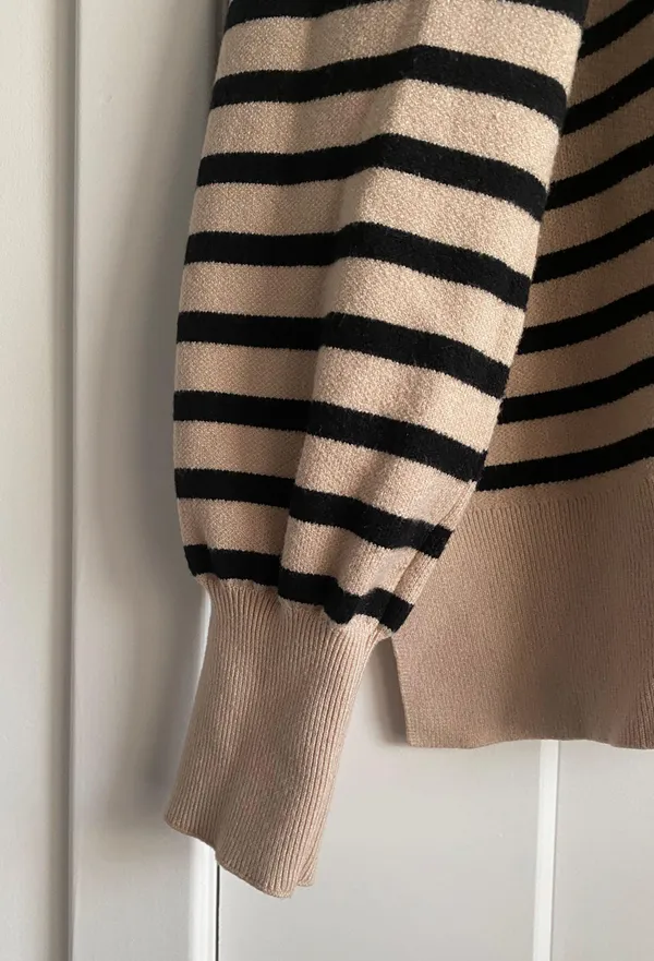 Etch new crew neck beige and black stripes sweater size XL - Image 4