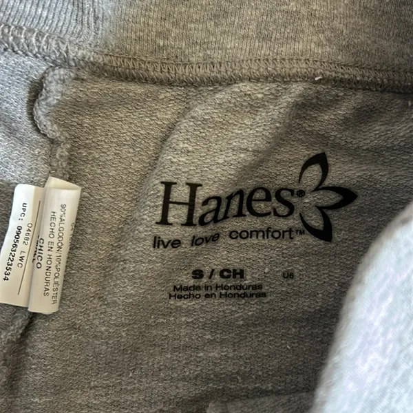 Hanes gray shorts - Image 3