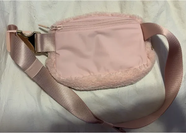 Lululemon Belt Bag - Image 5