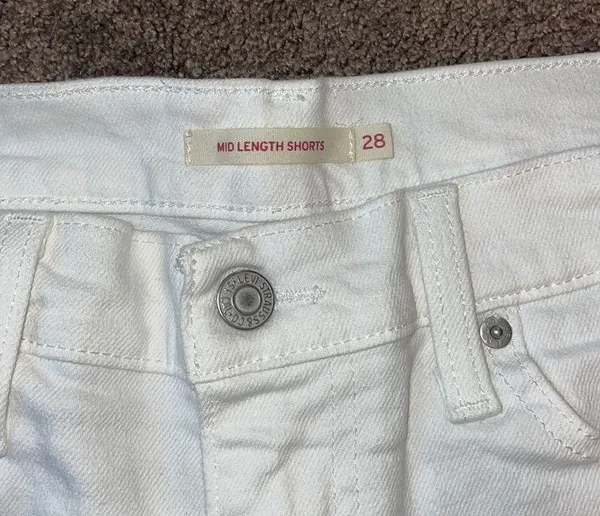 Levi’s White Jean Shorts - Image 3