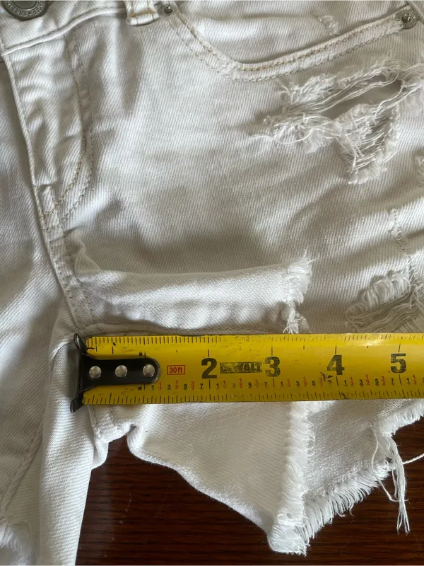 American Eagle Outfitters Y2K White Distressed Denim Cutoff Shorts - Image 7