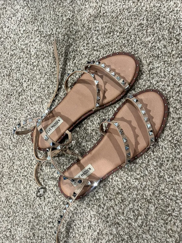 Steve Madden Stud Sandles - Image 3