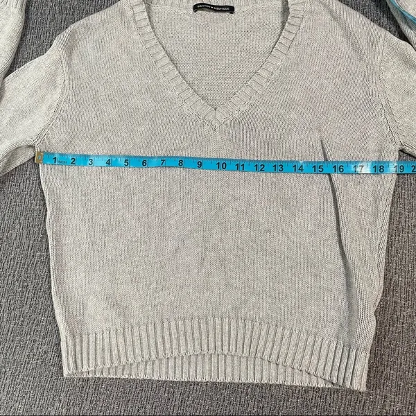 Brandy Melville Gray Sweater - Image 12