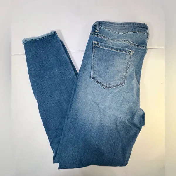 EUC KANCAN Jeans - Image 4
