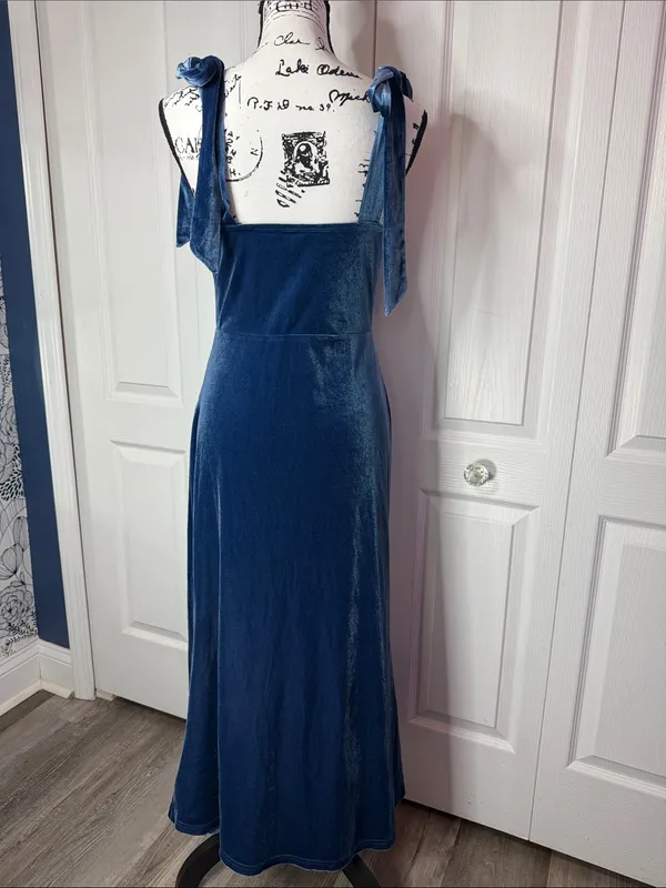 Cider Velvet Sweetheart Neckline Split Ruched Knotted Maxi Dress - Image 6