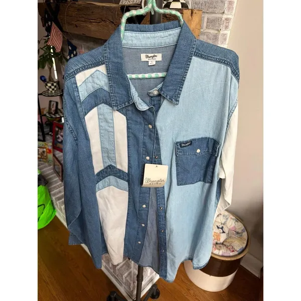 Wrangler Retro Women's Pieced Boyfriend Fit Western Denim Shirt Large nwt - Image 2