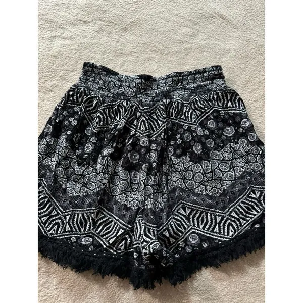 Mudd Women Shorts‎ Loose Fit Black Size Xs - Image 6