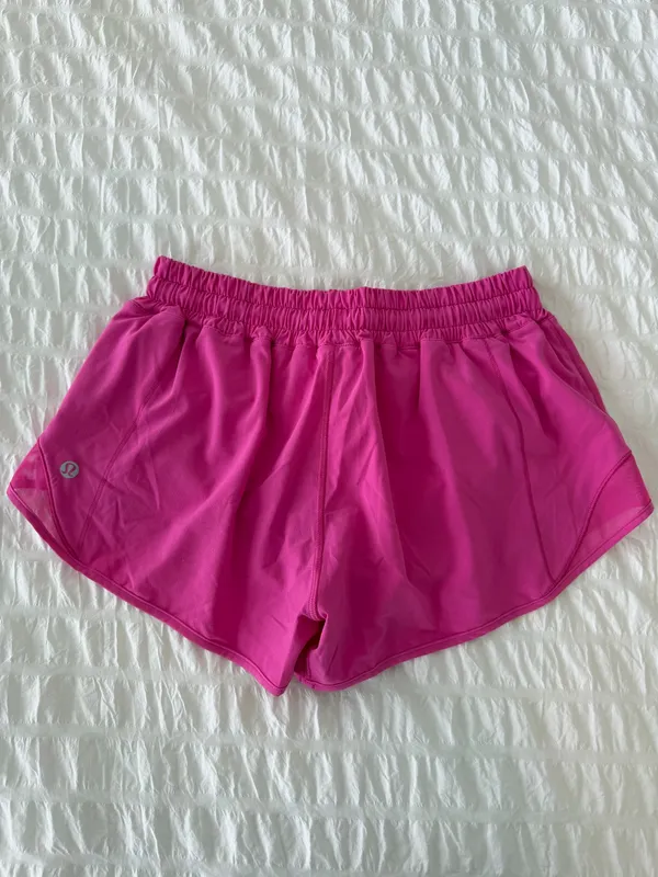 Lululemon Hot Hot Shorts - Image 3