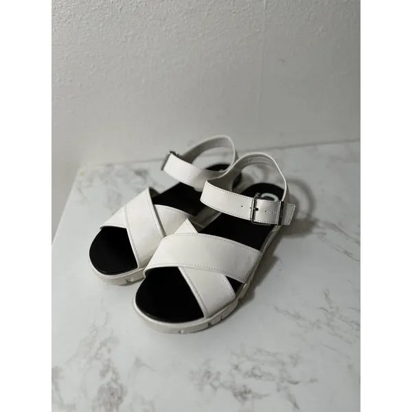 Circus by Sam Edelman Sandals Womens 9 White Cross Strap Platform Lug Sole - Image 4