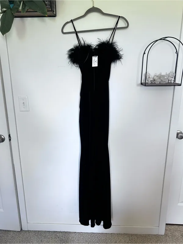 NWT Windsor Black Jaime Feather Trim Velvet Mermaid Dress Size XS - Image 4