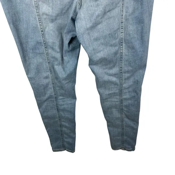 We‎ The Free Jeans Light Wash Straight Leg Skinny Fit Stretch Women’s Size 30 - Image 4