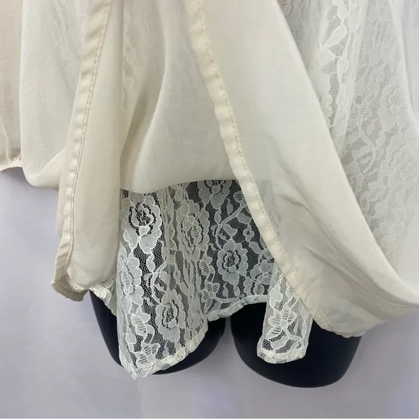 Altar'd State Cream Ivory Sheer Floral Lace Top Scoop Neck Size Medium‎ V Back - Image 3