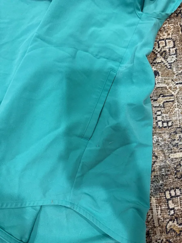 Surgical Green FIGS Set Scrubs - Image 5
