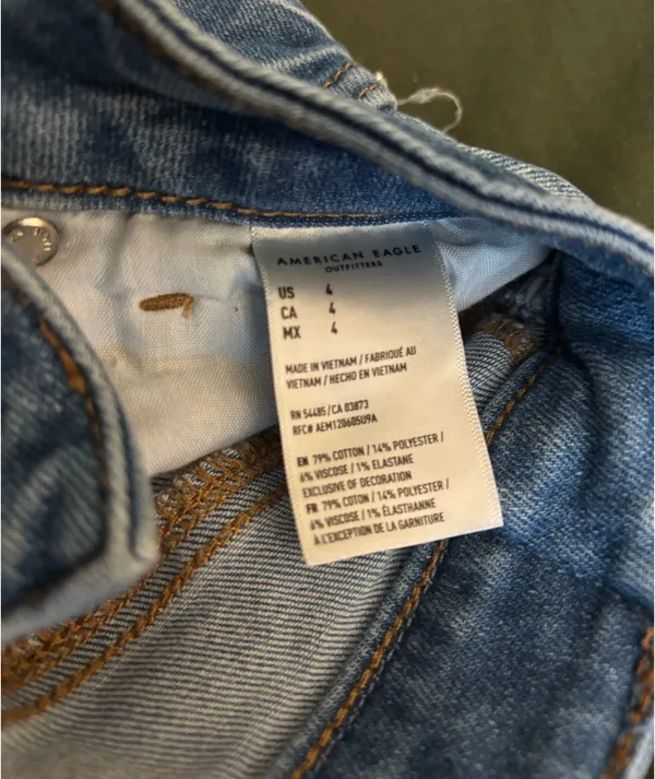 American Eagle Mom Shorts - Image 4