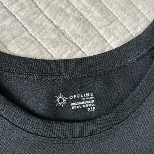Aerie Offline black seamless workout lounge crop tee shirt S​ - Image 3