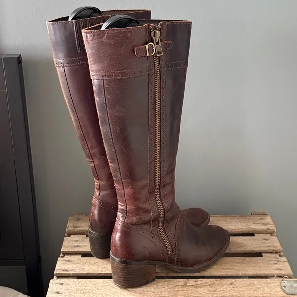 Born Poly Tall Heeled Distressed‎ Riding Boots 7.5 - Image 8