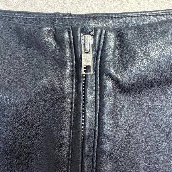 Lulus Black Vegan Faux Leather Mini‎ Skirt Exposed Zipper Size M Bikercore - Image 5