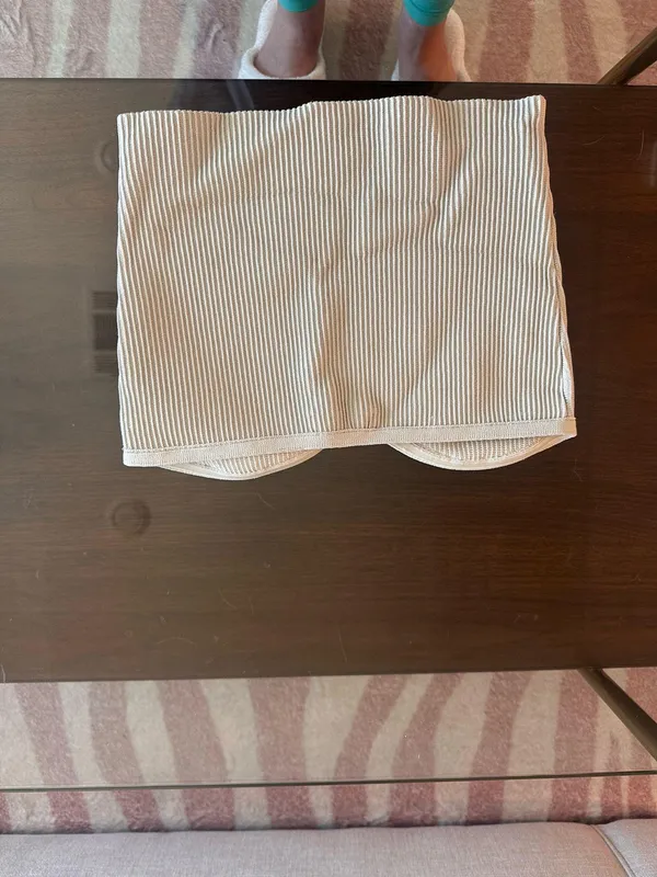 Aritzia Babaton Tube Top - Image 5