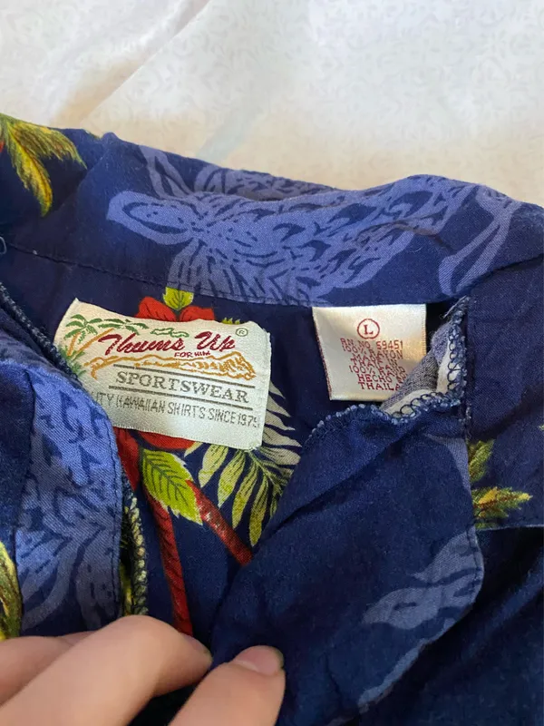thumbs up floral Hawaiian shirt - Image 6