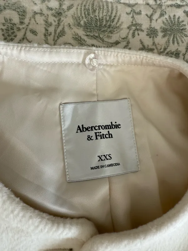 Abercrombie cream jacket - Image 3