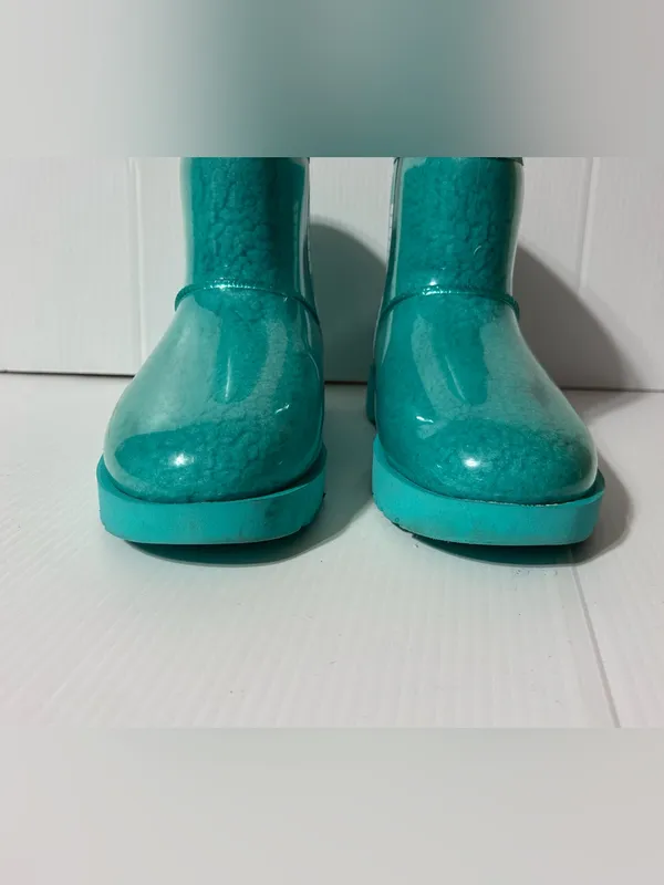 UGG SN 1113190 classic clear mini boot winter snow boot women size 7 - Image 4
