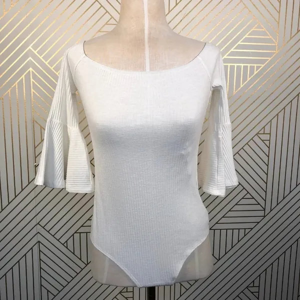 NBD Seduire Off-the-Shoulder Bodysuit‎ in Ivory - Image 3
