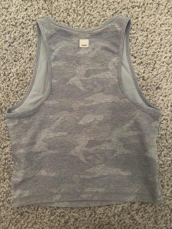Vuori Elevation Plyo Tank Pale Heather Camo XS - Image 2
