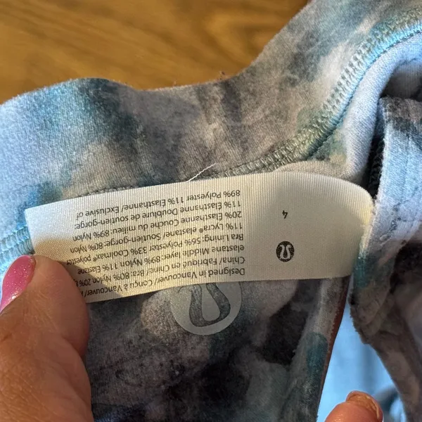 Lululemon Flow Y Bra Size 4 Blue Grey‎ Watercolor Tie Dye Racerback Sports Bra - Image 4