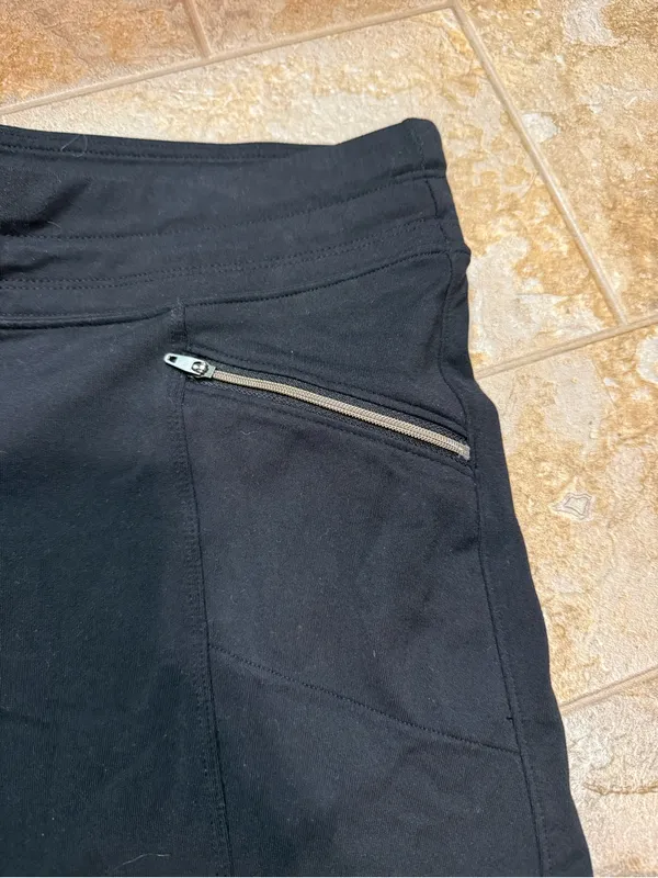 Athleta | Black Active Capri Leggings - Image 6