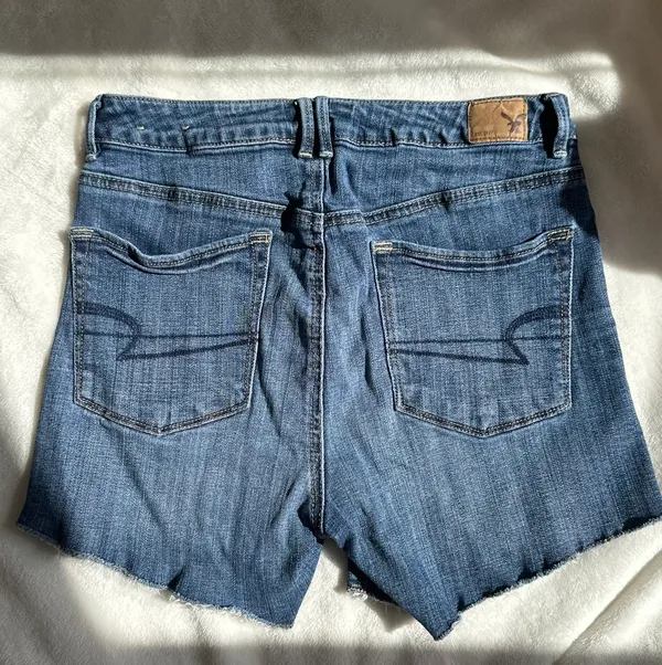 American Eagle High Rise Shorts - Image 4