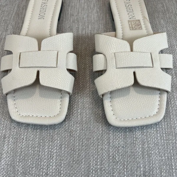 Faux Snakeskin Pattern Sandals Slip On Flats Ivory Women’s Size EU 37 6.5 US - Image 4