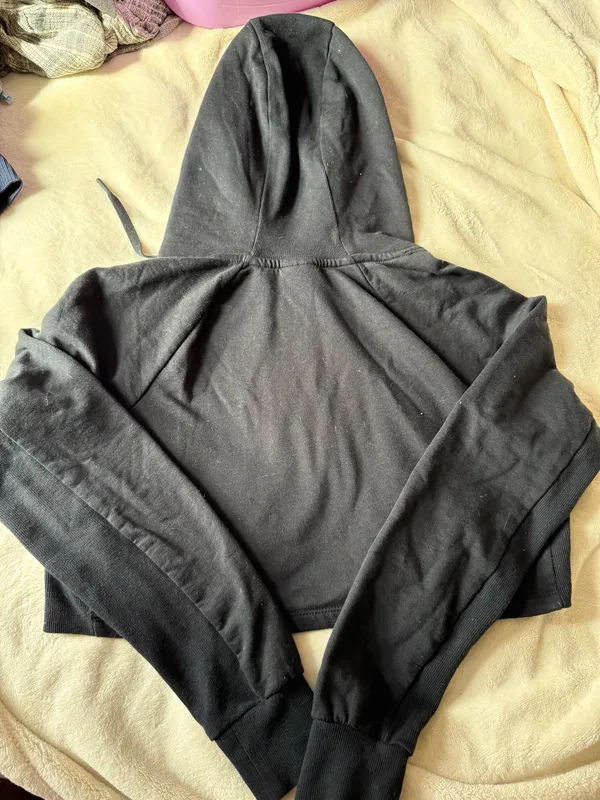 Gymshark Black Cropped Hoodie Medium - Image 3