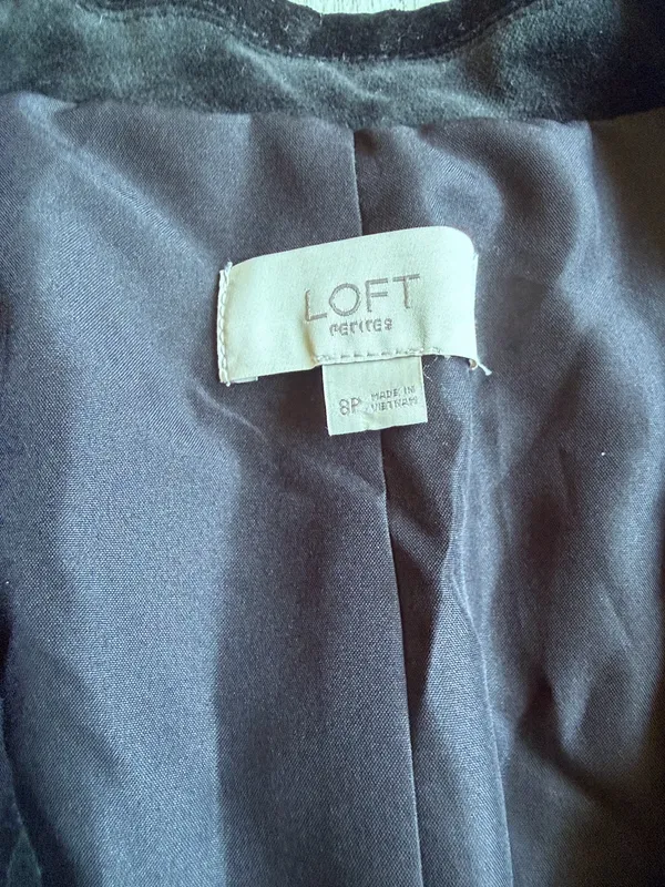 LOFT Petites Black Velvet Blazer, Size 8P — Elegant - Image 3