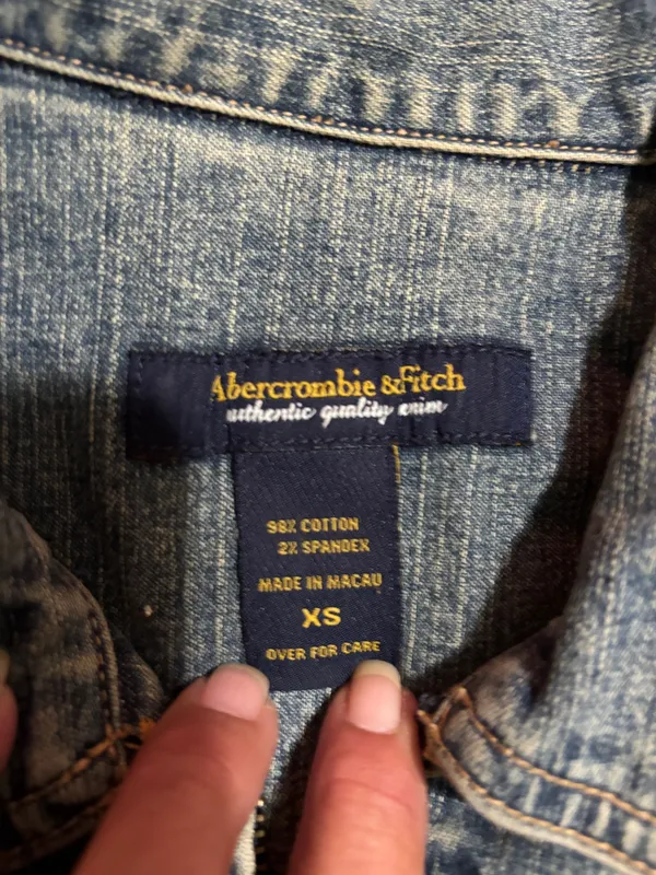 Vintage Abercrombie & Fitch dark washed vintage Jean jacket - Image 12