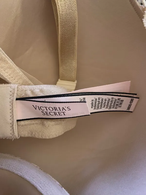 Victoria’s Secret Lined Demi Bra - Image 4