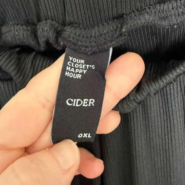 Cider Women’s 0XL Black Pleated Ribbed Wide Leg Pants - Image 2