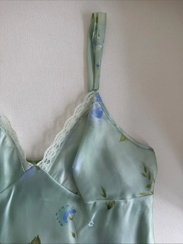 Secret Treasures Y2K Satin Floral Lace Cami Top - Image 2