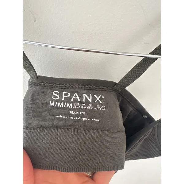 Spanx Seamless Ribbed‎ Bralette Charcoal Grey V-Neck Adjustable Straps Medium - Image 3