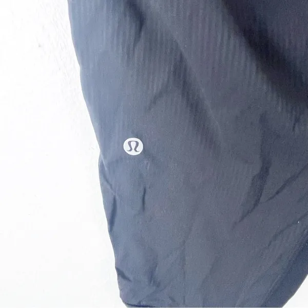 LULULEMON Black Dance Studio Secure Pockets Drawstring Waist Crop Pants Size 8 - Image 3