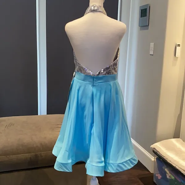 Women’s Halter Neck Silver Sequined Short Prom Party Dress NWT 6 - Image 4