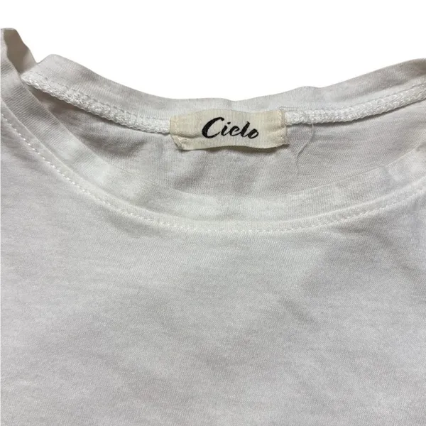 Cielo Boutique White Tshirt Small White - Image 2